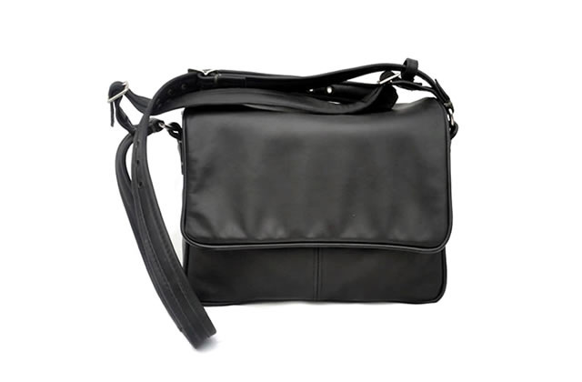 Satchel bag in black cowhide